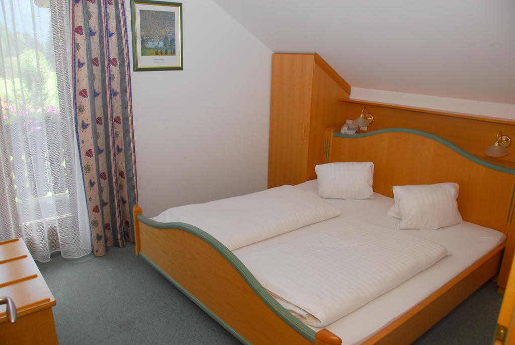 Alpenhotel Badmeister Флаттах Номер фото