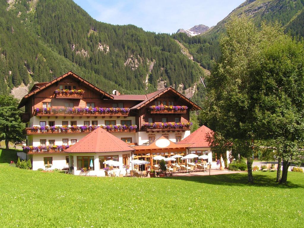 Alpenhotel Badmeister Флаттах Екстер'єр фото