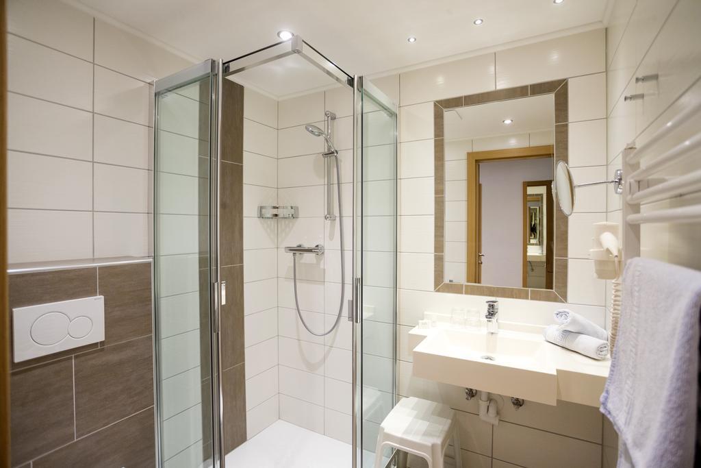 Alpenhotel Badmeister Флаттах Екстер'єр фото